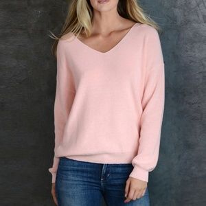 Simply Couture Sweaters - 🎉HP🎉 Pink Lace-Up Back V-Neck Sweater XL Simply Couture Sweaters - 🎉HP🎉 Pink Lace-Up Back V-Neck Sweater XL
